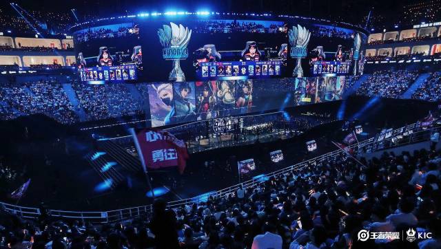 一個走近職 一個走近職