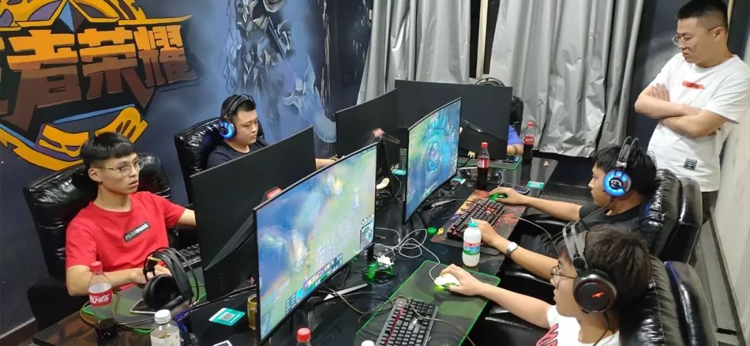 在他职业生 在他职业生