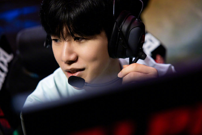 法媒曝曼联 法媒曝曼联